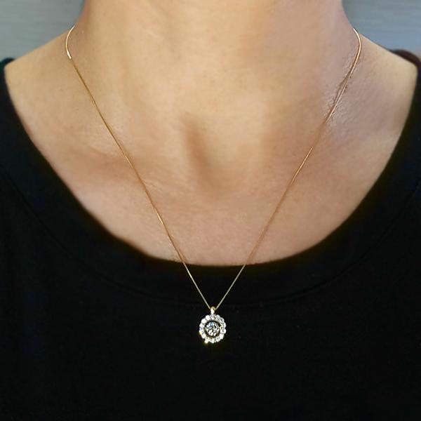 ダンシングストーン ダイヤモンド ネックレス 0.5ct K18 イエローゴールド 揺れる ネックレス ダンシングダイヤ 取り巻き クロスフォー 正規品 鑑別書付の画像