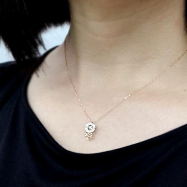 ダンシングストーン ダイヤモンド ネックレス 0.1ct K18 ピンクゴールド 揺れる ネックレス ダンシングダイヤ 白蝶 クロスフォー 正規品 鑑別書付 保証書付の画像