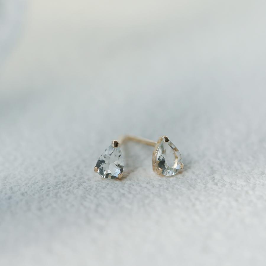ピアス アクアマリン K10 YG ペアシェイプ 3月 誕生石 プレゼント レディース 20代 30代 40代の画像