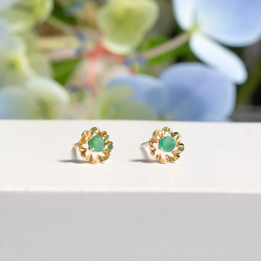 ピアス エメラルド K10 10金 YG イエローゴールド レディース 5月誕生石 ギフト 誕生日プレゼント 彼女 妻 20代 30代 40代 花 フラワーの画像