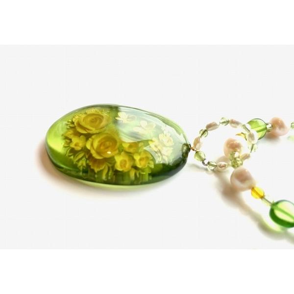 天然石　琥珀ネックレス　インタリオ　ペンダント　カリビアングリーンアンバー  蝶　薔薇　ペリドット　パワーストーン　カメオの画像