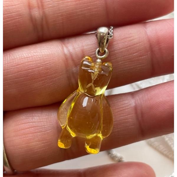 天然琥珀　琥珀　ペンダント　くま　ネックレス　シルバー925　ＢＥＡＲ　くま　送料無料　プレゼント　パワーストーンの画像