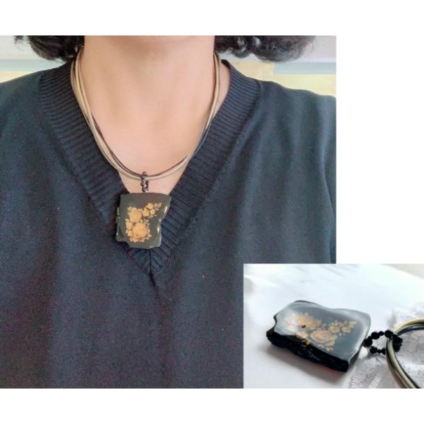 天然石　天然琥珀 ネックレス ペンダント インタリオ　 こはく カメオ　50ｃｍネックレス付き　パワーストーンの画像