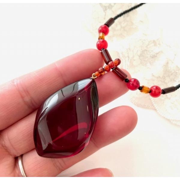 還暦祝い 母 おしゃれ 琥珀 ネックレス レッドアンバー ペンダント
