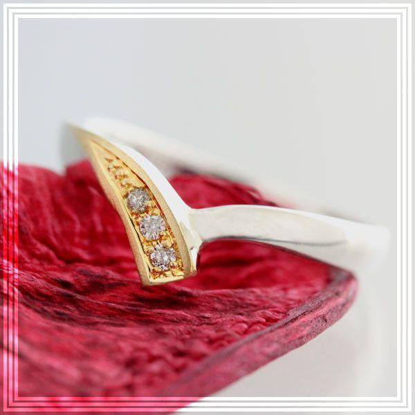 結婚指輪 コンビ プラチナ ゴールド PT900  K18YG レディース 単品 シンプル  つや消し ダイヤ 0.03ct V字 指輪 マリッジリング プレゼント 爆買