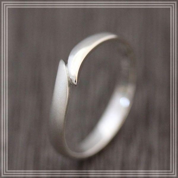 売れ筋介護用品も 刻印無料 片側 指輪 結婚指輪 ホーニング メンズ 安い つや消し シンプル クロス プラチナ マリッジリング Pt100 Pt10 ブライダルアクセサリー