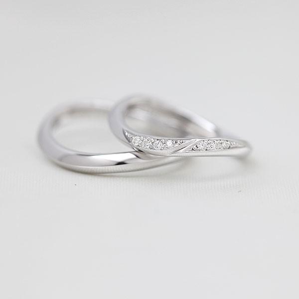 結婚指輪 ホワイトゴールド ペアリング K10WG ダイヤ 0.07ct ウェーブ S字 ライン 指輪 マリッジリング シンプル 爆買の画像