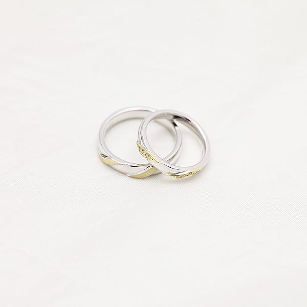 結婚指輪 安い プラチナ PT100 pt10% 18金 イエローゴールド K18YG ペアリング コンビ ダイヤ 0.04ct ヘアライン ななめライン 爆買の画像