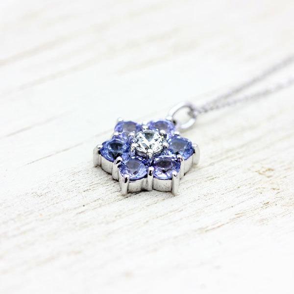 ネックレス K18WG タンザナイト ダイヤモンド 0.12ct 18金 ホワイトゴールド フラワー 花 ペンダント プレゼント 爆買の画像