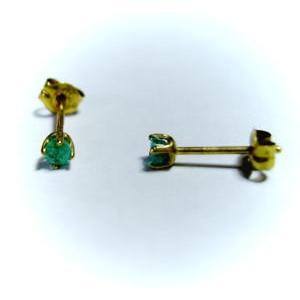 No.5504 K18イエローゴールド エメラルド スタッドピアス♪ : JEWELRY