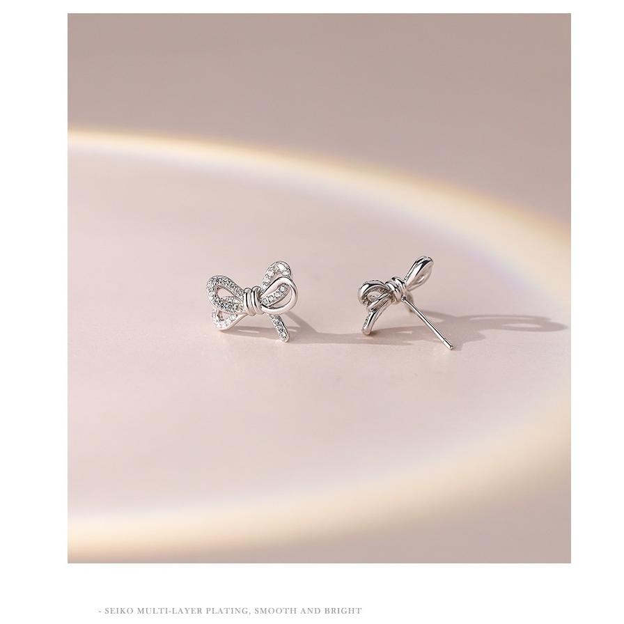 ピアス レディース スワロフスキー リボン 可愛い 両耳 上品 ピアス レディース スワロフスキー リボン 可愛い 両耳 上品