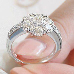 pt900 プラチナ リング ダイヤモンド フラワー 花 大粒 誕生石 4月 SI 