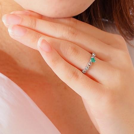 新品Pt900エメラルドダイヤモンドリング 品質保証書 ジュエリーケース