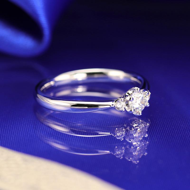 Jeweluce（ジュエルーチェ） 婚約指輪 ダイヤモンド リング プラチナ 
