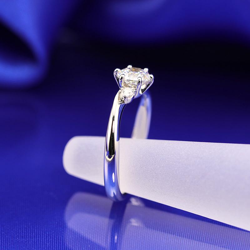 Jeweluce 婚約指輪 ダイヤモンド リング プラチナ pt950 0.56 Jeweluce 婚約指輪 ダイヤモンド リング プラチナ pt950 0.56