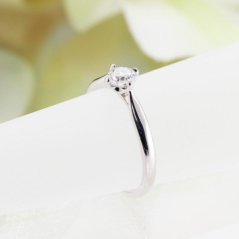 Jeweluce（ジュエルーチェ） 婚約指輪 ダイヤモンド リング プラチナ