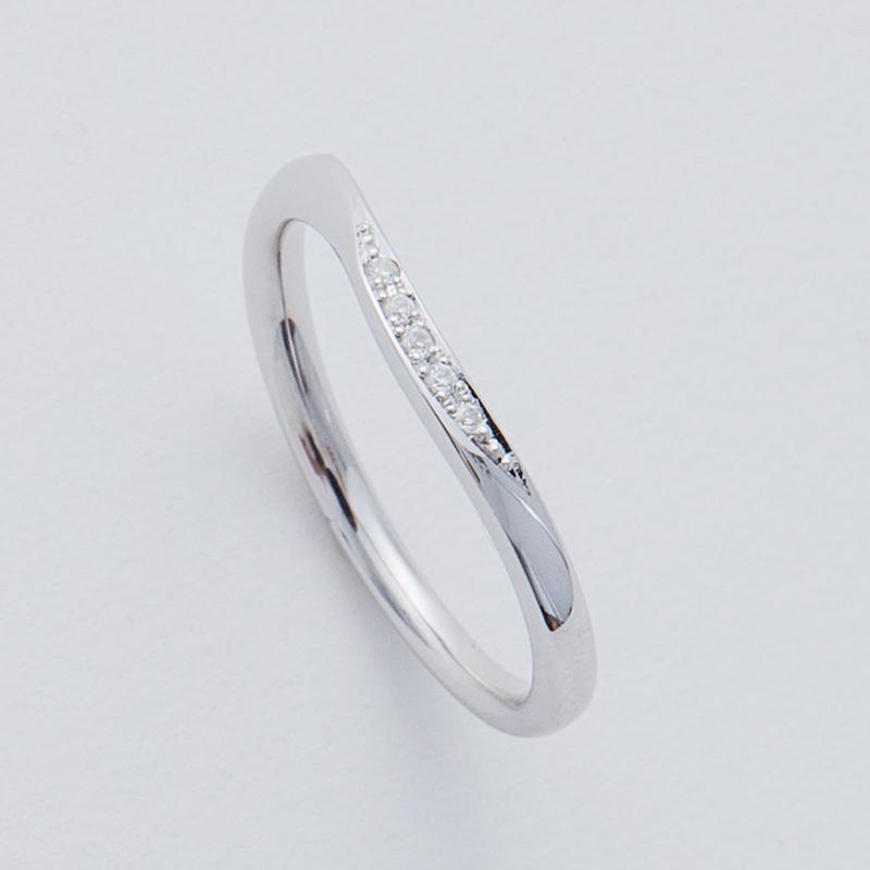 結婚指輪 ダイヤモンド プラチナ pt950 ダイヤ 指輪 ウェーブ 内甲丸 マリッジリング 刻印・シークレットストーン無料 FourLovers Angela 結婚指輪 ダイヤモンド プラチナ pt950 ダイヤ 指輪 ウェーブ 内甲丸 マリッジリング 刻印・シークレットストーン無料 FourLovers Angela