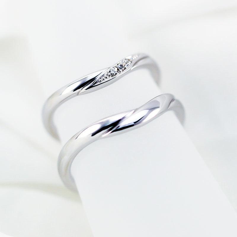 結婚指輪 プラチナ pt950 指輪 V字 内甲丸 マリッジリング 刻印・シークレットストーン無料 FourLovers Mitis メンズの画像