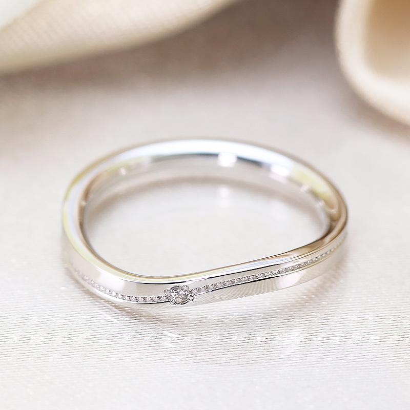 結婚指輪 ダイヤモンド プラチナ pt950 ダイヤ 指輪  マリッジリング 刻印・シークレットストーン無料 FourLovers Meteoreの画像