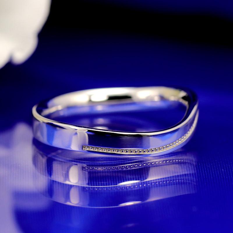 結婚指輪 プラチナ pt950 指輪  マリッジリング 刻印・シークレットストーン無料 FourLovers Meteore メンズの画像