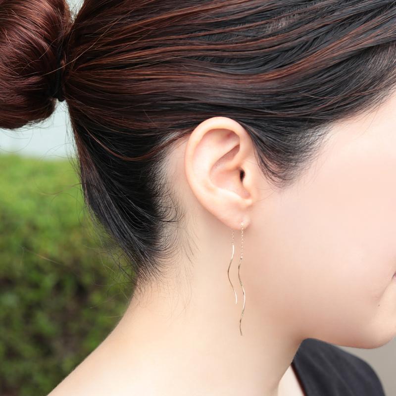 K10 YG イエローゴールド アメリカン ピアス ロング ゴールド 10金 K10 両耳 プレゼント ギフト かわいい おしゃれ ウェーブ/ダブルの画像