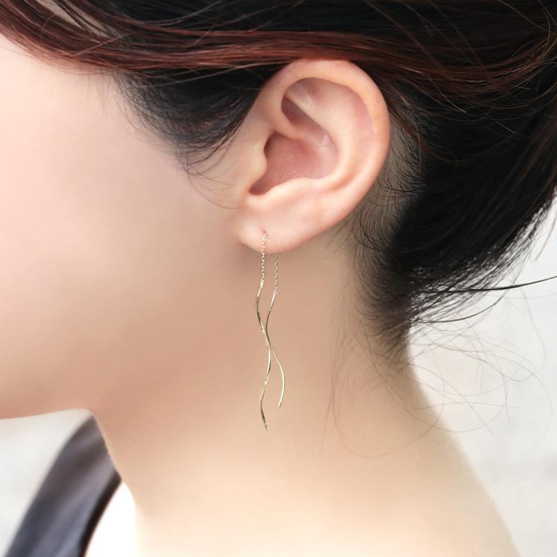 K10 YG イエローゴールド アメリカン ピアス ロング ゴールド 10金 K10 両耳 プレゼント ギフト かわいい おしゃれ ウェーブ/ダブルの画像