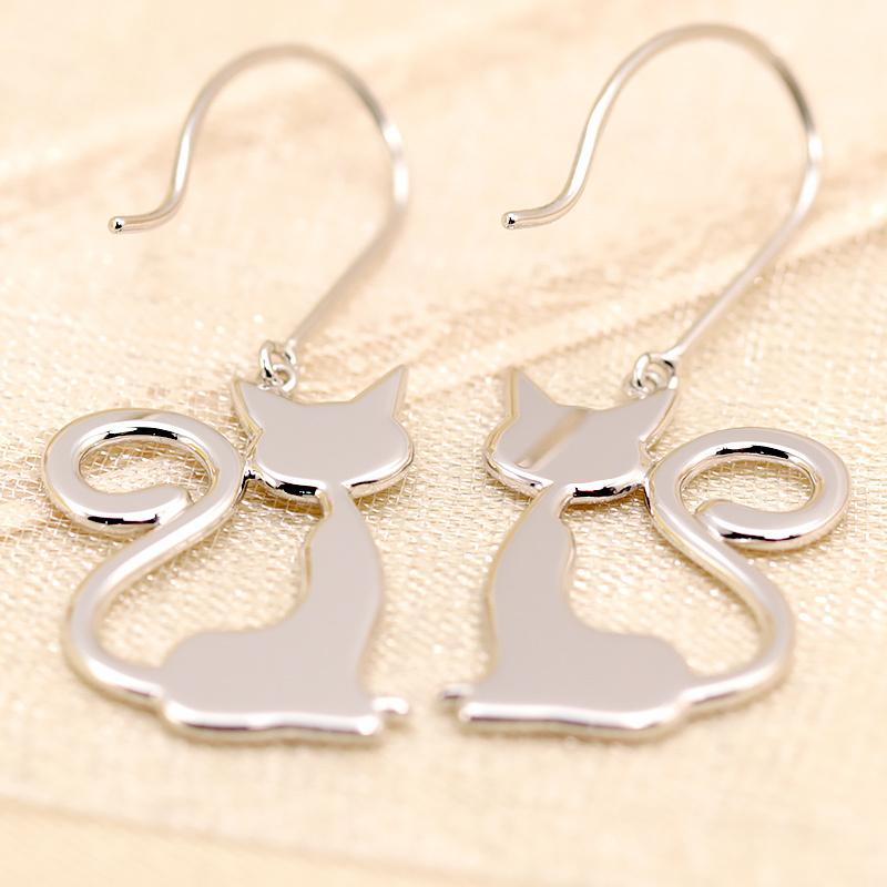K18 YG/WG/PG 猫 シルエット ピアス 18金 K18 両耳 プレゼント ギフト ゴールドカラーは選べる ねこ かわいい おすわりの画像