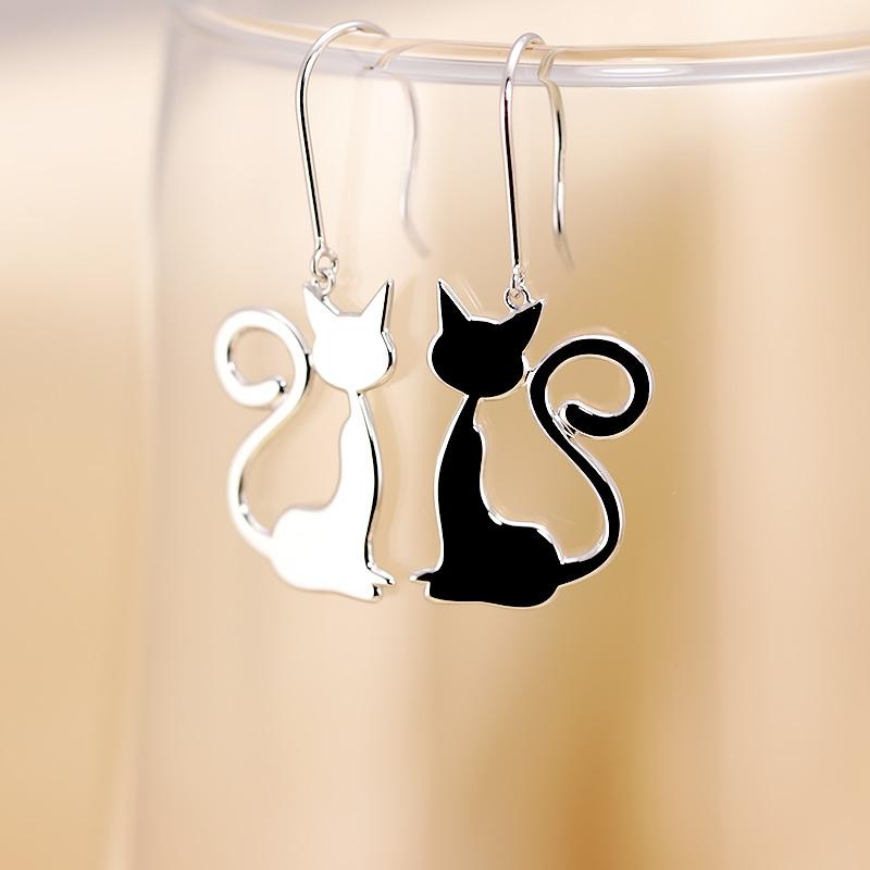K18 YG/WG/PG 猫 シルエット ピアス 18金 K18 両耳 プレゼント ギフト ゴールドカラーは選べる ねこ かわいい おすわりの画像