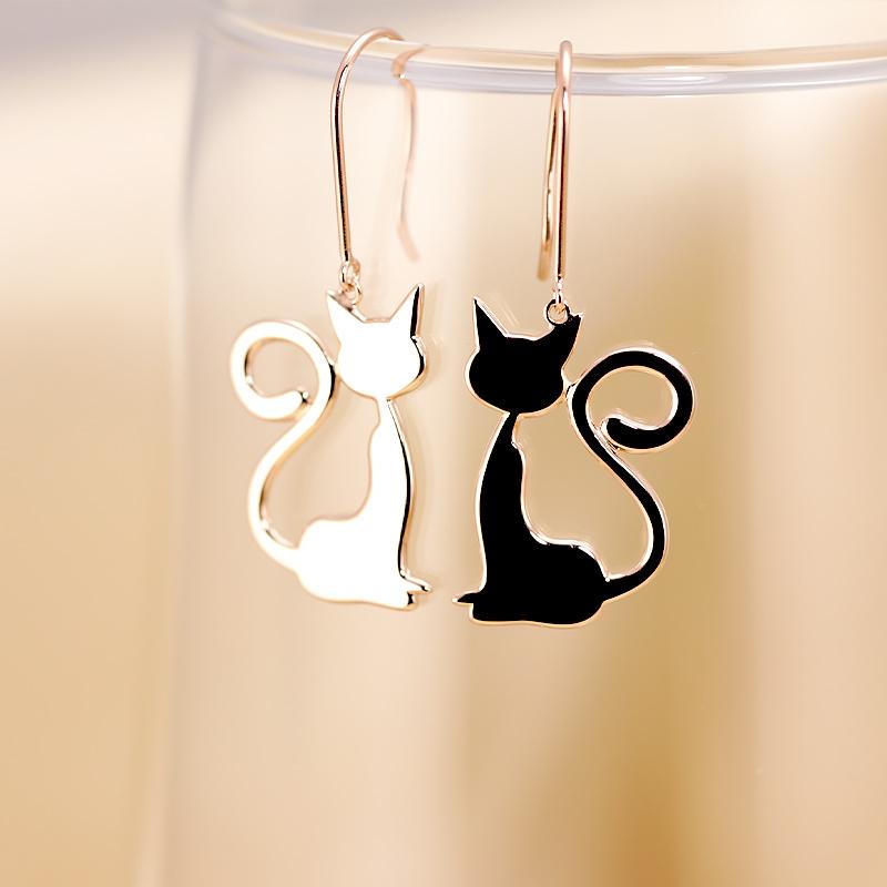 K18 YG/WG/PG 猫 シルエット ピアス 18金 K18 両耳 プレゼント ギフト ゴールドカラーは選べる ねこ かわいい おすわりの画像