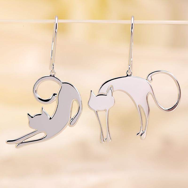 K18 YG/WG/PG 猫 シルエット ピアス 18金 両耳 プレゼント ギフト かわいい ねこ おしゃれ ゴールドカラーは選べるの画像