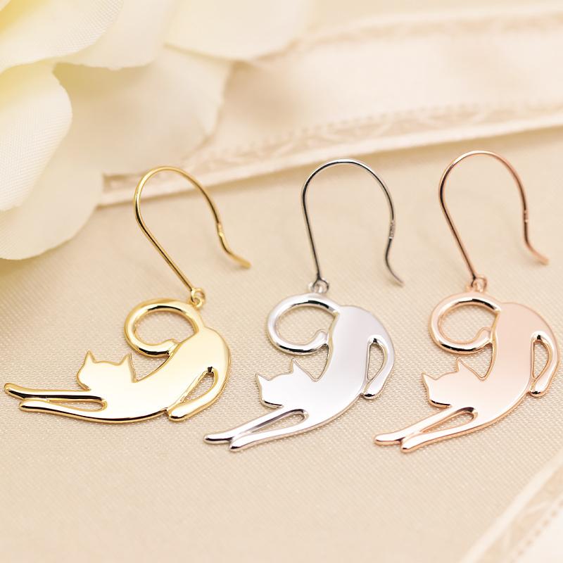 K10 YG/WG/PG 猫 シルエット ピアス 10金 K10 両耳 プレゼント ギフト かわいい ねこ おしゃれ ゴールドカラーは選べる アシメントリーの画像