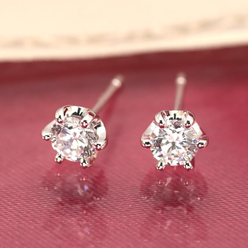 PT1000 ダイヤモンドピアス 0.6ct 【Hカラークラス・SIクラス】 純プラチナ 大粒 一粒 アレルギーフリー パールキャッチ 誕生日 プレゼント ギフト 記念日 両耳の画像