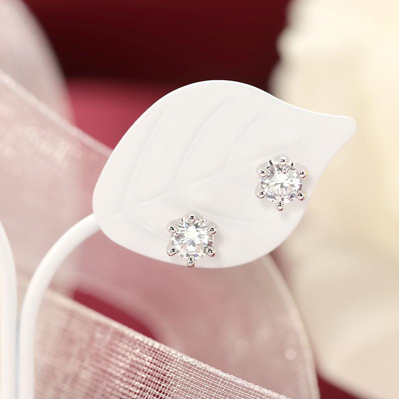 PT1000 ダイヤモンドピアス 0.6ct 【Hカラークラス・SIクラス】 純プラチナ 大粒 一粒 アレルギーフリー パールキャッチ 誕生日 プレゼント ギフト 記念日 両耳の画像