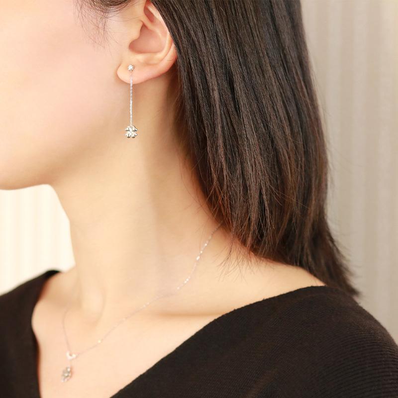 K10 YG/WG/PG ダイヤモンド  0.08ct Hカラークラス/SIクラス クローバー モチーフ ピアス 四葉 幸運 ゴールド 10金 ダイヤ カラーは選べる プレゼント 両耳の画像