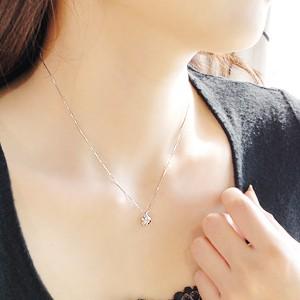 K18WG【0.15ct】ダイヤモンド ペンダント クローバー 四葉 2石 k18 大粒 ゴールド  jdp0020【Hカラークラス・SIクラス】の画像