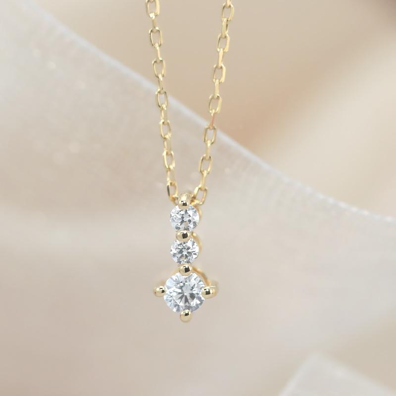 K18YG/WG/PG ダイヤモンド 0.1ctUP 【Hカラークラス/SIクラス】 トリロジー ペンダント ネックレス ダイヤ  18金 ゴールド プレゼント ギフトの画像