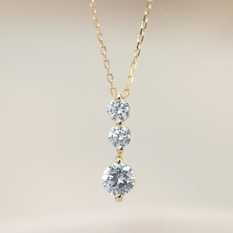 K10YG/PG ダイヤモンド 0.5ctUP 【Hカラークラス/SIクラス】 トリロジー ペンダント ネックレス ダイヤ  10金 ゴールド プレゼント ギフトの画像