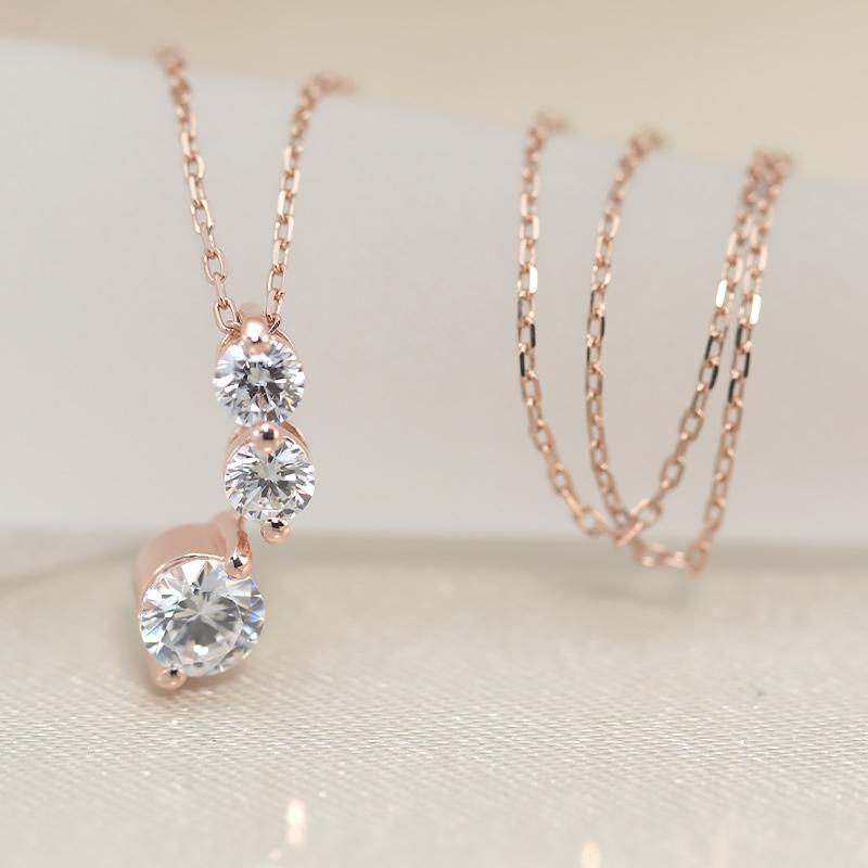 K10YG/PG ダイヤモンド 0.5ctUP 【Hカラークラス/SIクラス】 トリロジー ペンダント ネックレス ダイヤ  10金 ゴールド プレゼント ギフトの画像