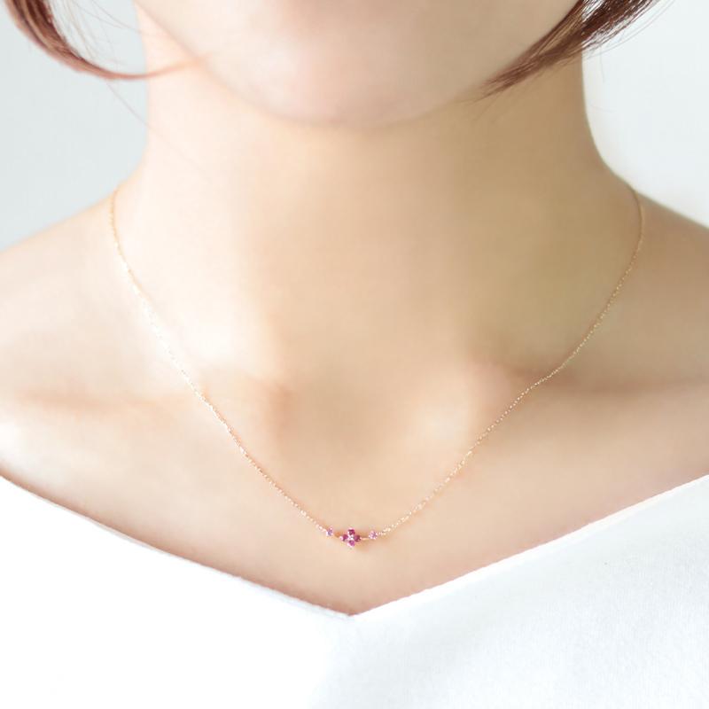K10YG/WG/PG フラワー ライン ルビー ピンクサファイア ダイヤモンド 0.04ctUP【Hカラークラス/SIクラス】天然石 ペンダント ネックレス 10金 ゴールドの画像