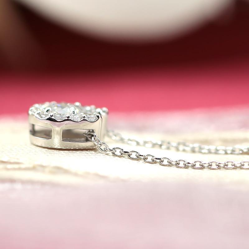 K10YG/WG/PG ダイヤモンド 0.14ct 【Hカラークラス/SIクラス】プチ ペンダント ネックレス 10金 ゴールド 馬蹄 お守りの画像