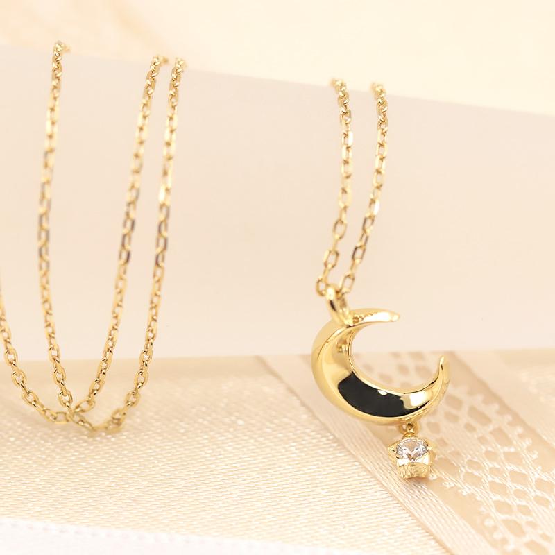 K18YG/WG/PG ダイヤモンド 0.03ct 【Hカラークラス/SIクラス】ペンダント ネックレス 18金 ゴールド ムーン 月 三日月 選べる3カラーの画像