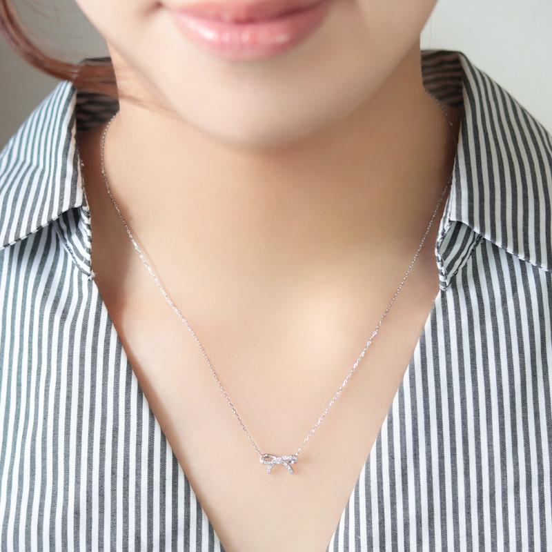 K10YG/WG/PG ダイヤモンド 0.08ct 【Hカラークラス/SIクラス】ペンダント ネックレス 10金 ゴールド リボン プチ 選べる3カラーの画像