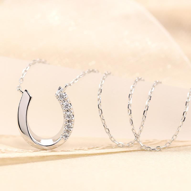 K10 YG/WG/PG ダイヤモンド 0.04ct 馬蹄 ペンダント ネックレス ダイヤ ゴールド 10金 カラーは選べる プレゼント ギフト 記念日 クリスマス ホースシューの画像