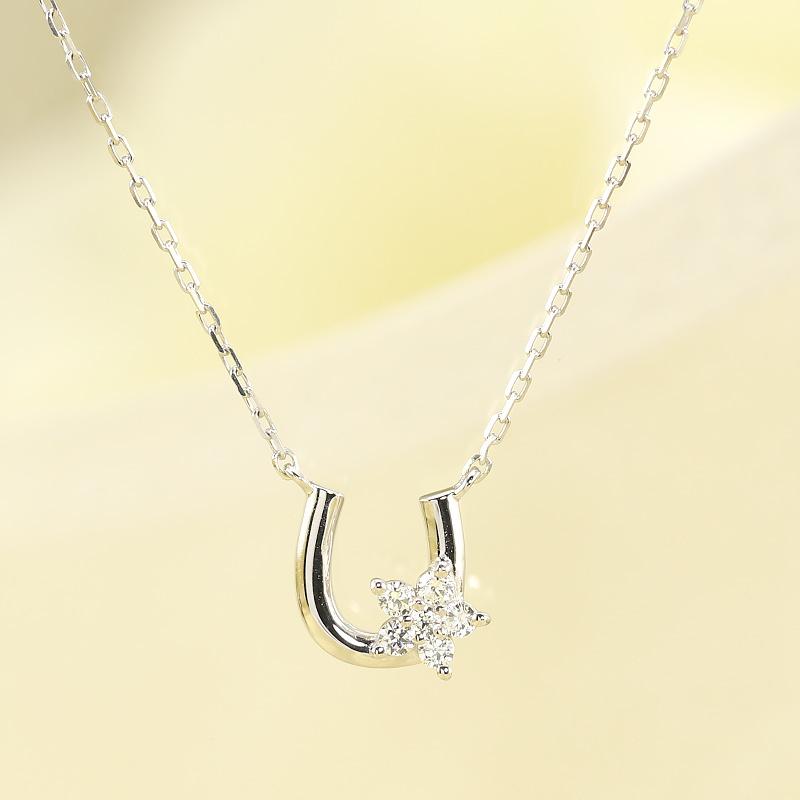 K18 YG/WG/PG ダイヤモンド 0.06ct 馬蹄 小花 ペンダント ネックレス ダイヤ ゴールド 18金 カラーは選べる プレゼント ギフト 記念日 クリスマス フラワーの画像