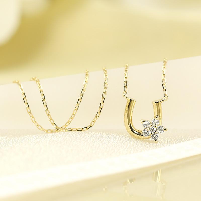 K18 YG/WG/PG ダイヤモンド 0.06ct 馬蹄 小花 ペンダント ネックレス ダイヤ ゴールド 18金 カラーは選べる プレゼント ギフト 記念日 クリスマス フラワーの画像