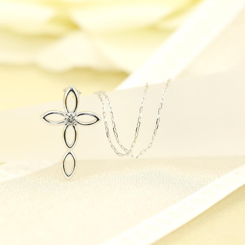 K10 YG/WG/PG ダイヤモンド 0.05ct クロス ペンダント ネックレス ダイヤ ゴールド 10金 カラーは選べる プレゼント ギフト 記念日 クリスマス お守りの画像