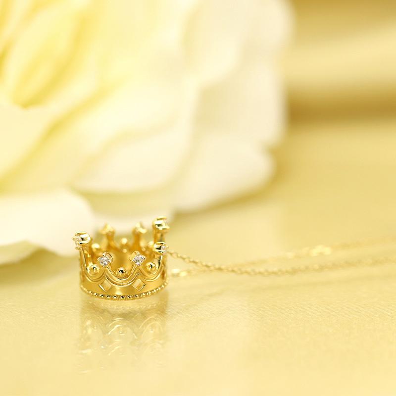 K18 YG/WG/PG ダイヤモンド 8pcs 0.09ct Hカラークラス/SIクラス クラウン ペンダント ネックレス ダイヤ ゴールド 18金 カラーは選べる プレゼント 記念日の画像