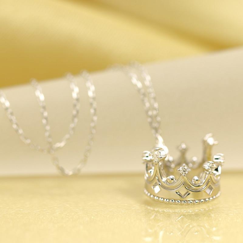 K18 YG/WG/PG ダイヤモンド 8pcs 0.09ct Hカラークラス/SIクラス クラウン ペンダント ネックレス ダイヤ ゴールド 18金 カラーは選べる プレゼント 記念日の画像