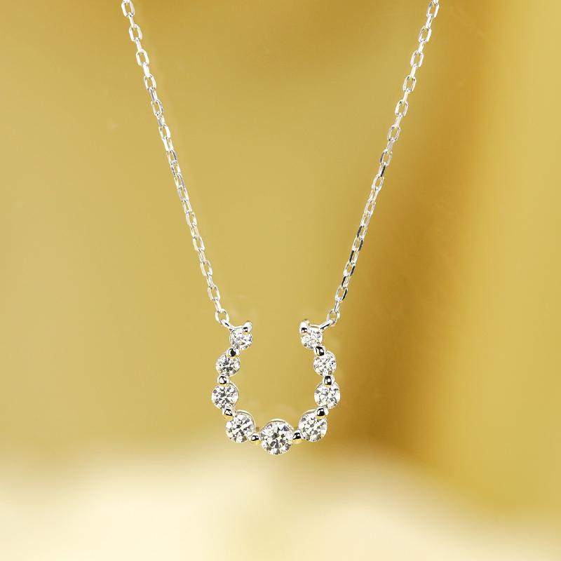 K18 YG/WG/PG ダイヤモンド 9pcs 0.22ct 馬蹄 ペンダント ネックレス ダイヤ ゴールド カラーは選べる 18金 プレゼント ホースシュー クリスマス お守りの画像