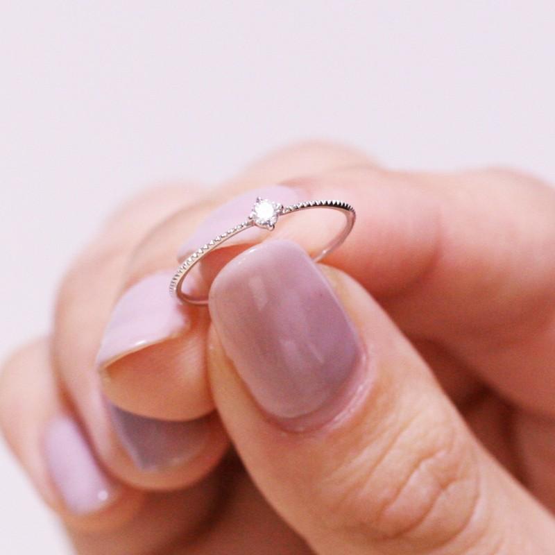 【人気】ダイヤモンド リング K18 K10 イエロー ピンク ホワイト ゴールド 0.06ct  一粒 華奢 細身 ダイヤ 指輪 【Hカラー SIクラス】 18金 10金 18k 爆買10kの画像